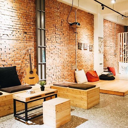 62巷背包客棧 Lane62 Hostel Longjing Экстерьер фото