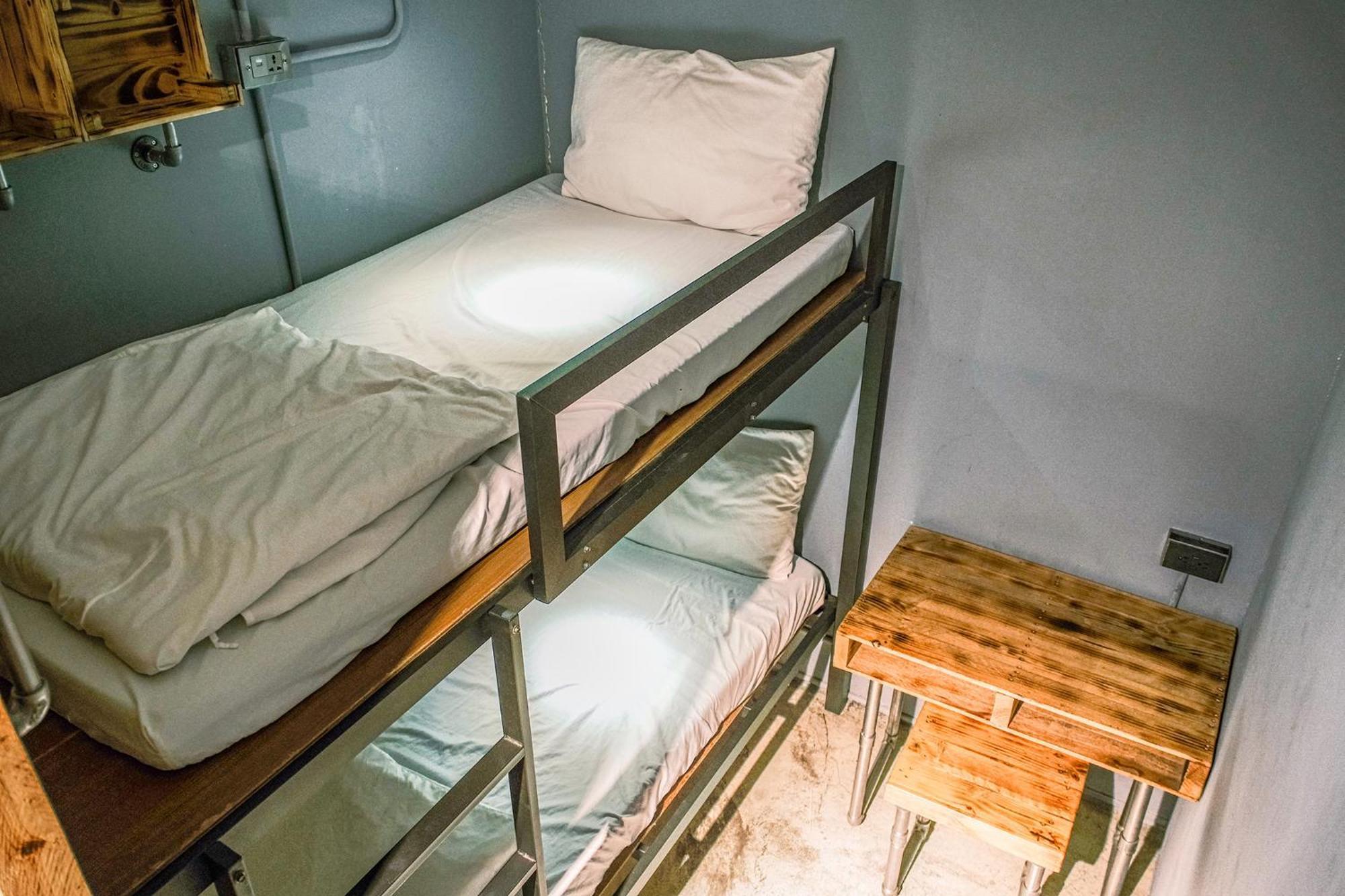 62巷背包客棧 Lane62 Hostel Longjing Экстерьер фото