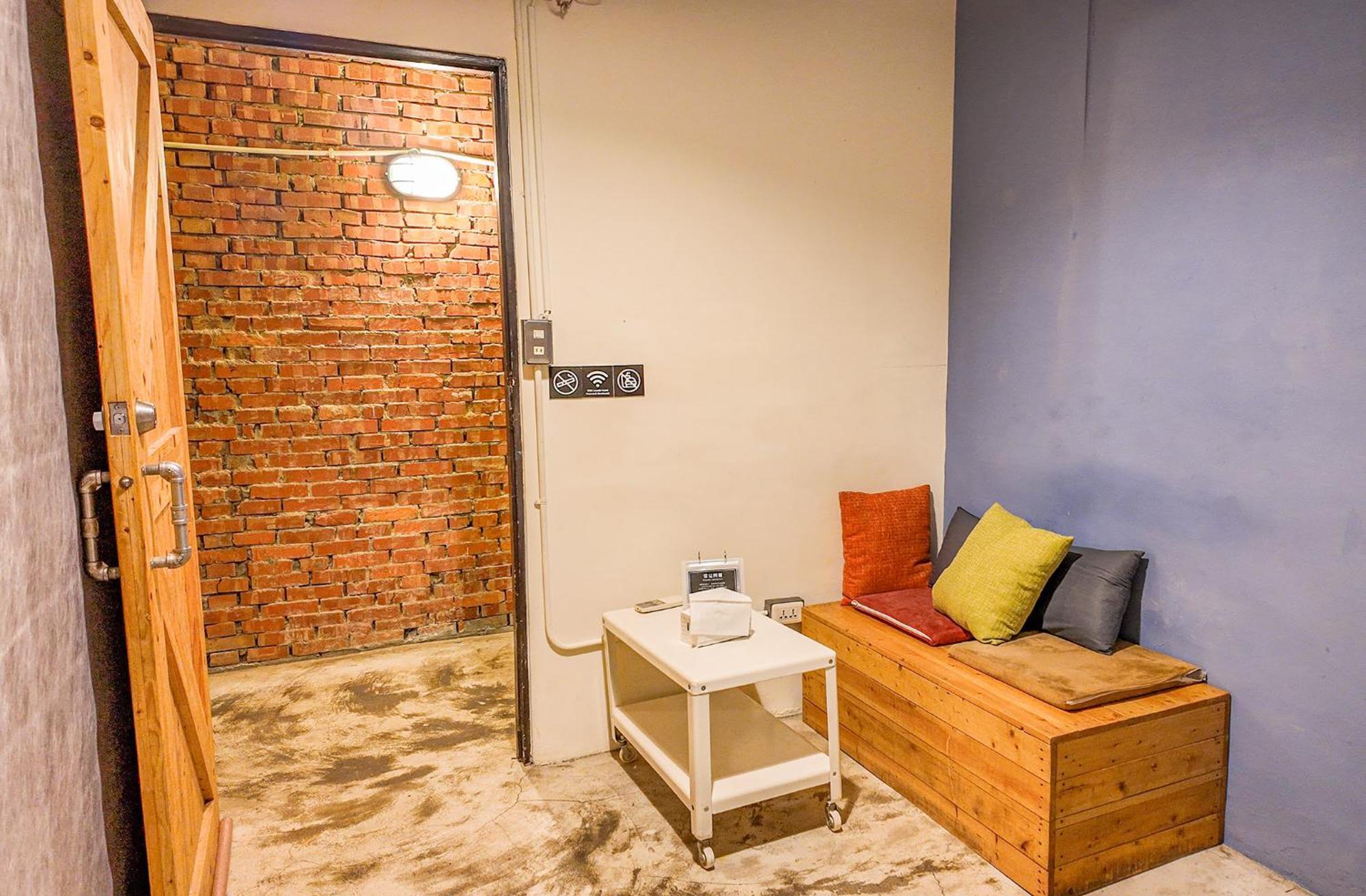 62巷背包客棧 Lane62 Hostel Longjing Экстерьер фото