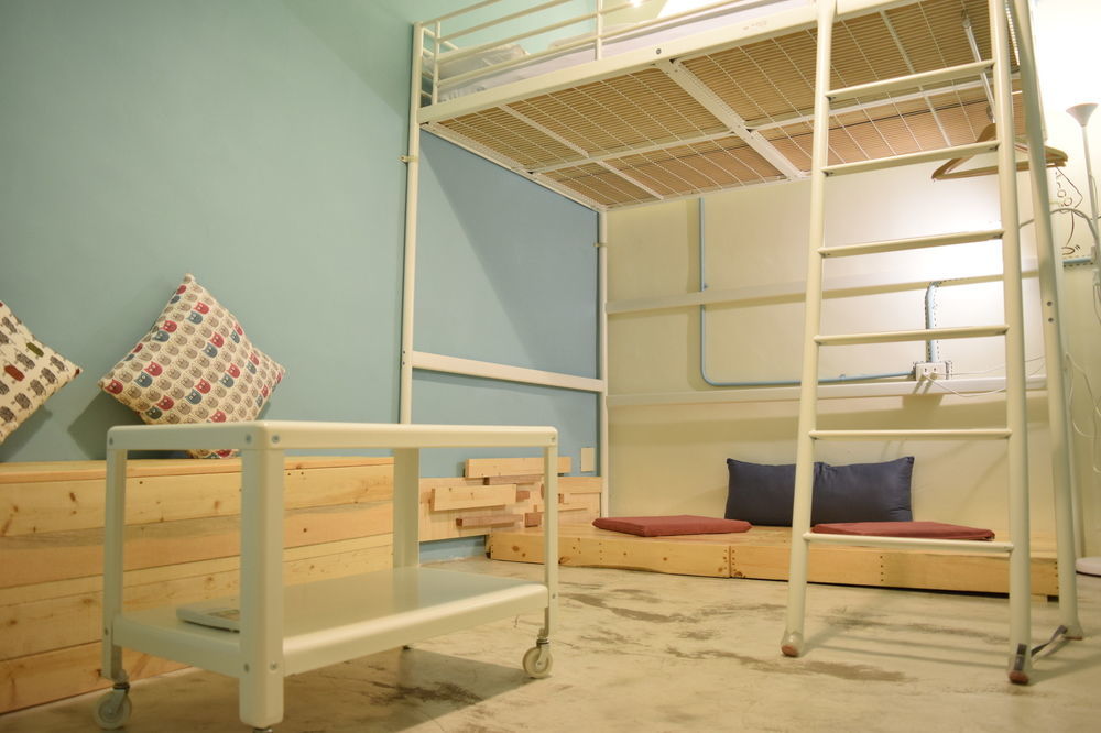 62巷背包客棧 Lane62 Hostel Longjing Экстерьер фото