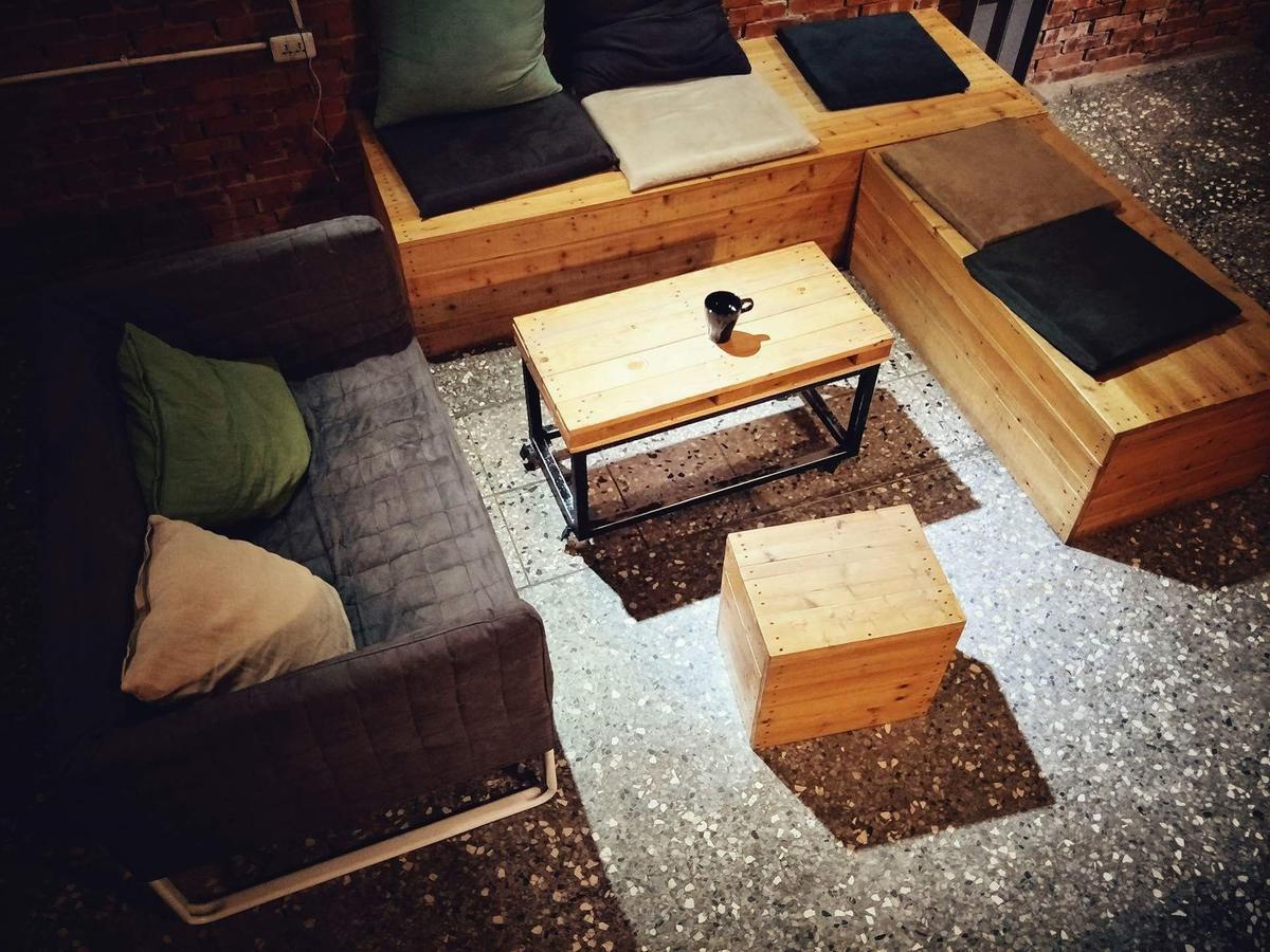 62巷背包客棧 Lane62 Hostel Longjing Экстерьер фото